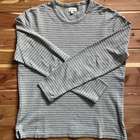 𝗖𝗹𝘂𝗯 𝗠𝗼𝗻𝗶𝗰𝗼 𝖫𝗈𝗇𝗀 𝗌𝗅𝖾𝖾𝗏𝖾 𝗌𝗍𝗋𝗂𝗉𝖾𝖽 𝗌𝗁𝗂𝗋𝗍 - Picture 2 of 9